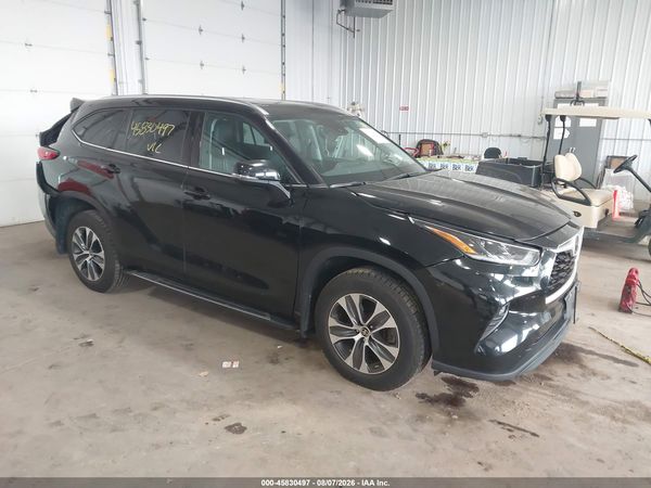 2021 TOYOTA HIGHLANDER XLE