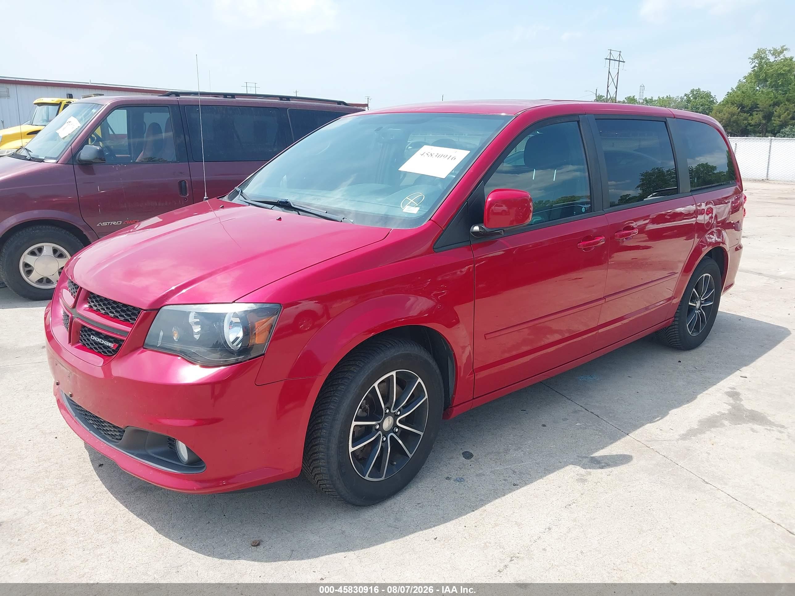 2015 DODGE GRAND CARAVAN R/T — I2