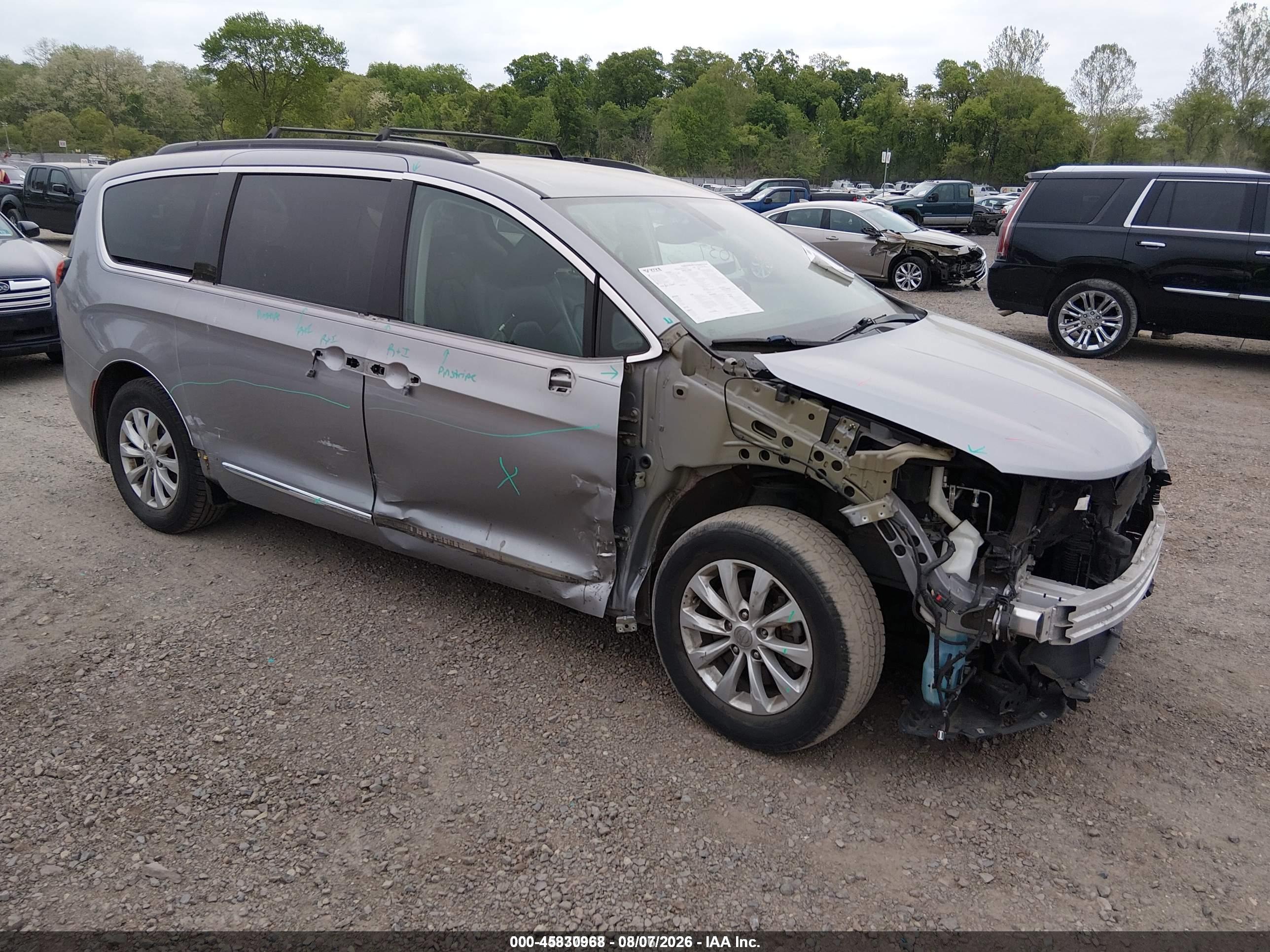 2017 CHRYSLER PACIFICA TOURING-L