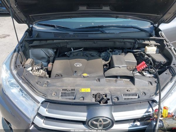 2017 TOYOTA HIGHLANDER XLE