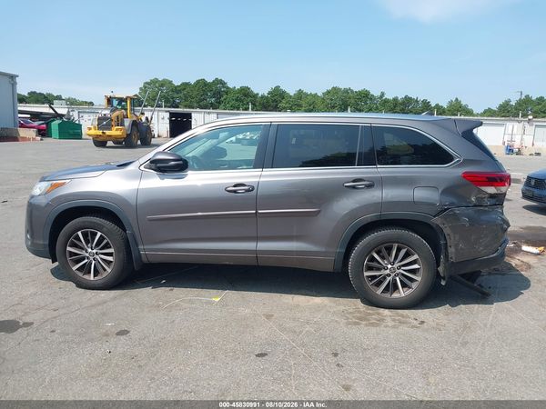 2017 TOYOTA HIGHLANDER