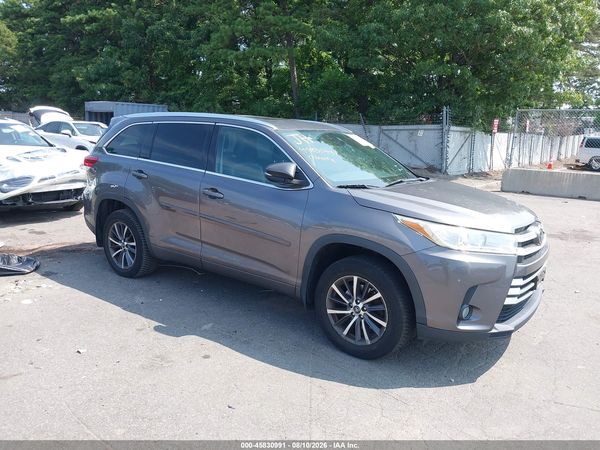 2017 TOYOTA HIGHLANDER XLE