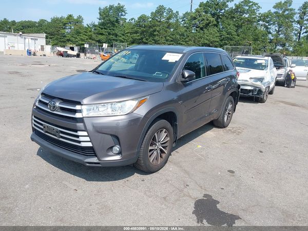 2017 TOYOTA HIGHLANDER XLE