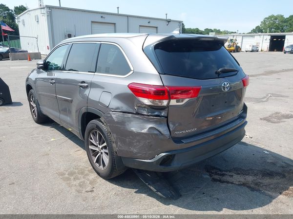 2017 TOYOTA HIGHLANDER XLE