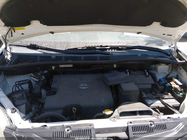 2014 TOYOTA SIENNA L V6 7 PASSENGER