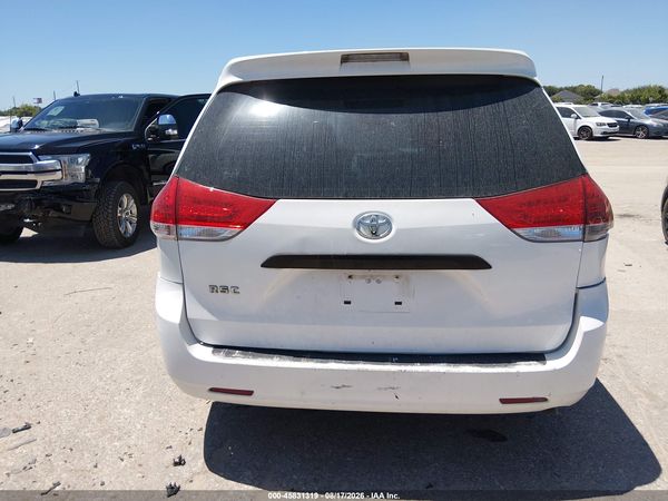 2014 TOYOTA SIENNA L V6 7 PASSENGER