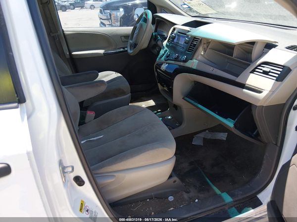 2014 TOYOTA SIENNA L V6 7 PASSENGER