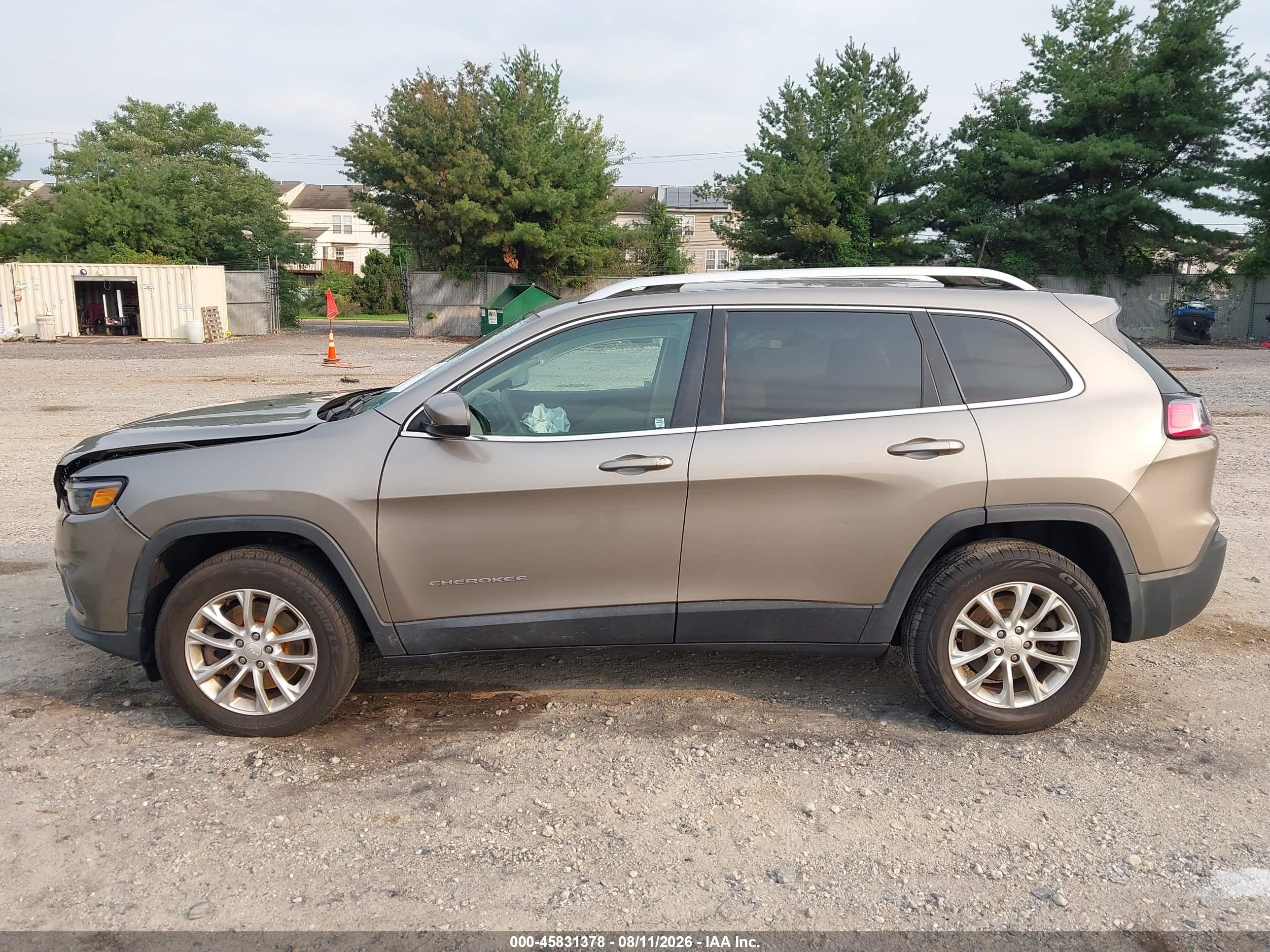 2019 JEEP CHEROKEE LATITUDE 4X4