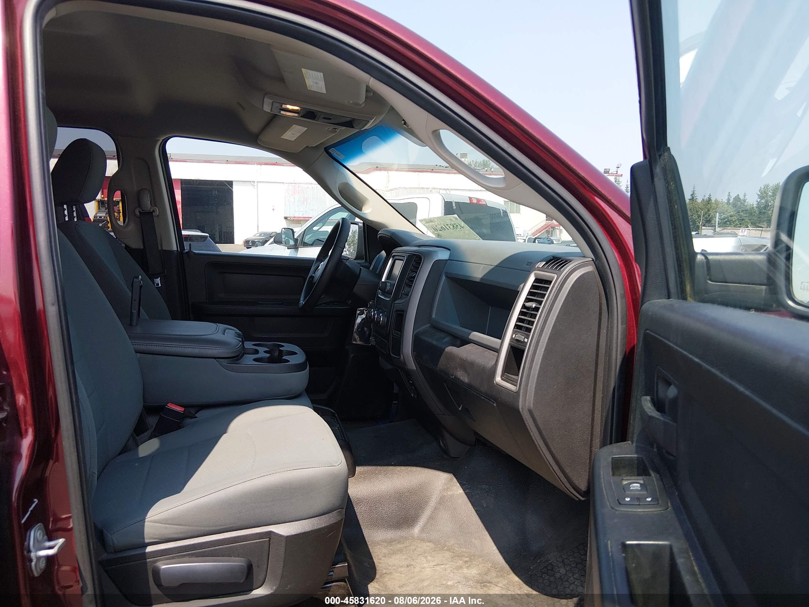 2018 RAM 1500 TRADESMAN  4X4 5'7 BOX