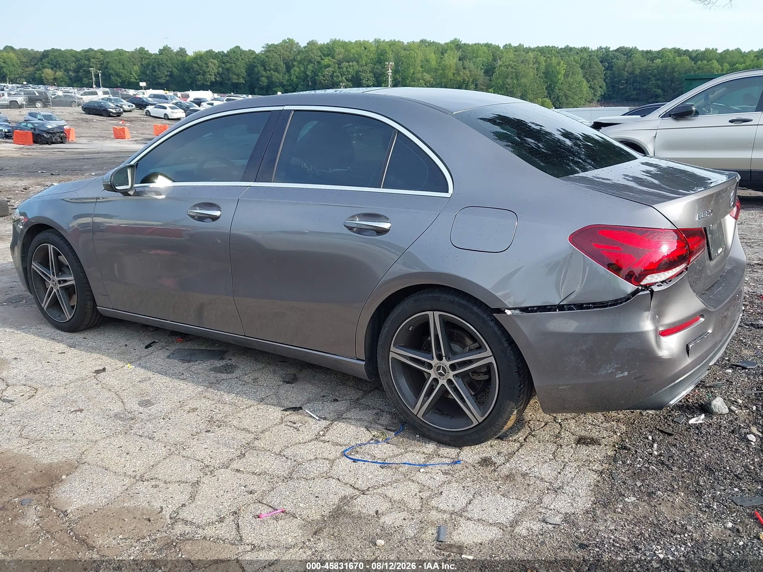 2019 MERCEDES-BENZ A 220 A220