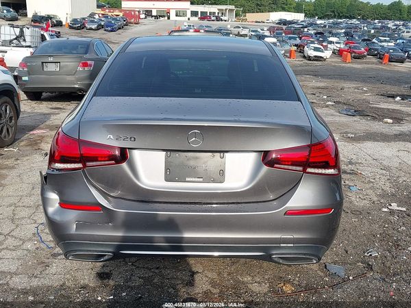 2019 MERCEDES-BENZ A 220 A220