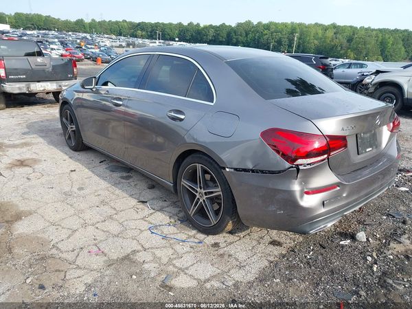 2019 MERCEDES-BENZ A 220 A220