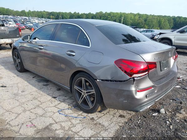 2019 MERCEDES-BENZ A 220 A220