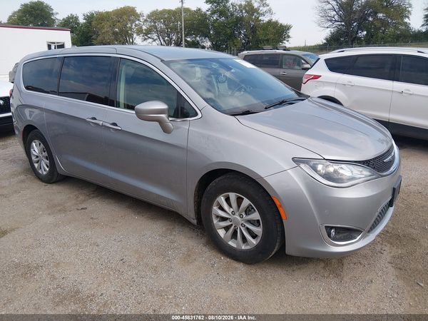 2019 CHRYSLER PACIFICA TOURING PLUS — I1