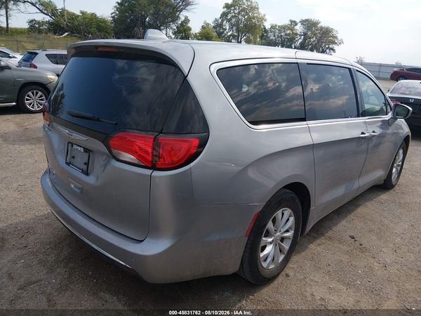 2019 CHRYSLER PACIFICA — I4