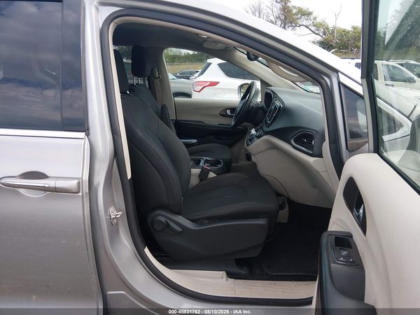 2019 CHRYSLER PACIFICA TOURING PLUS — I5