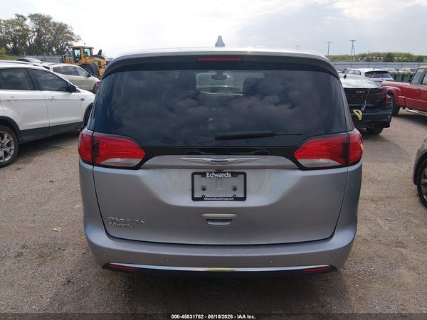 2019 CHRYSLER PACIFICA TOURING PLUS — I119