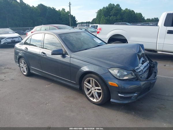 2013 MERCEDES-BENZ C 250 SPORT