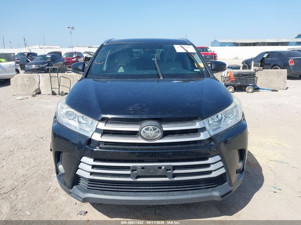 2017 TOYOTA HIGHLANDER XLE