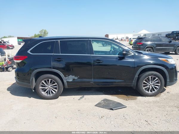 2017 TOYOTA HIGHLANDER XLE