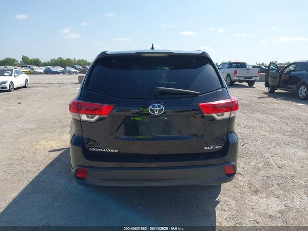 2017 TOYOTA HIGHLANDER XLE