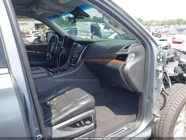 2019 CADILLAC ESCALADE LUXURY