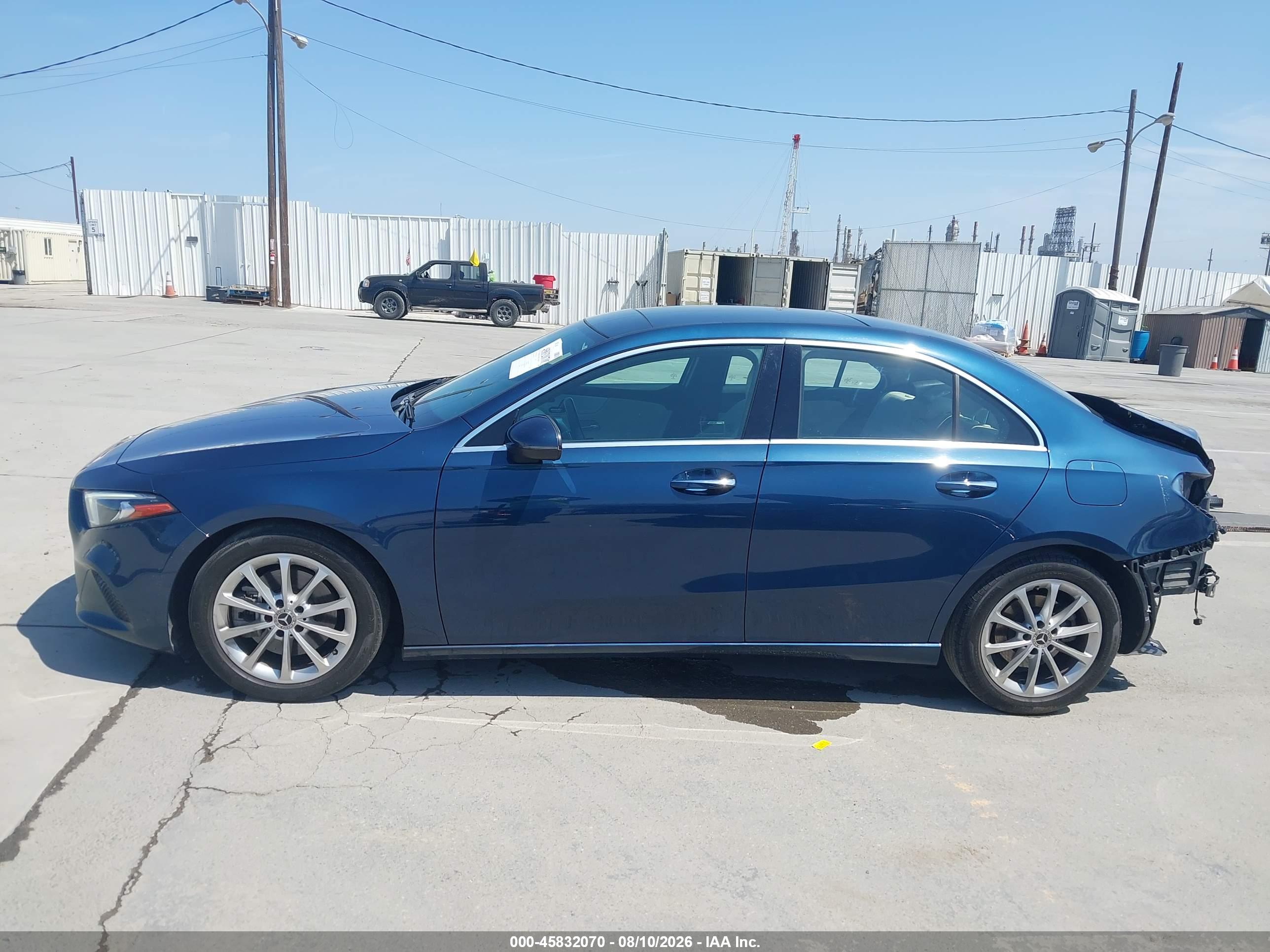 2019 MERCEDES-BENZ A 220 A220