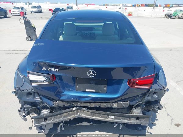 2019 MERCEDES-BENZ A 220 A220