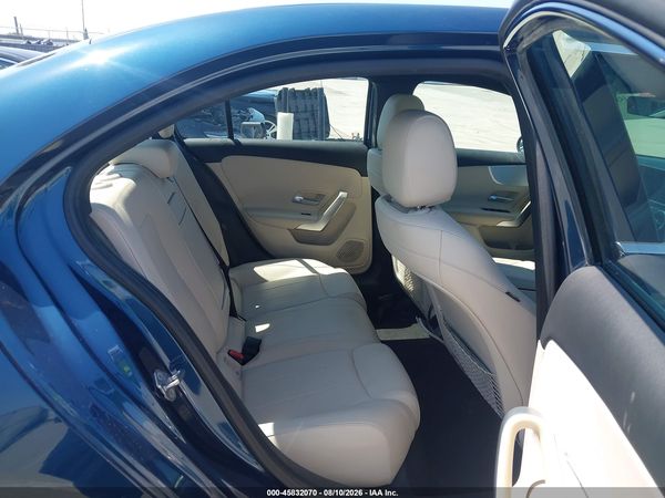 2019 MERCEDES-BENZ A 220 A220