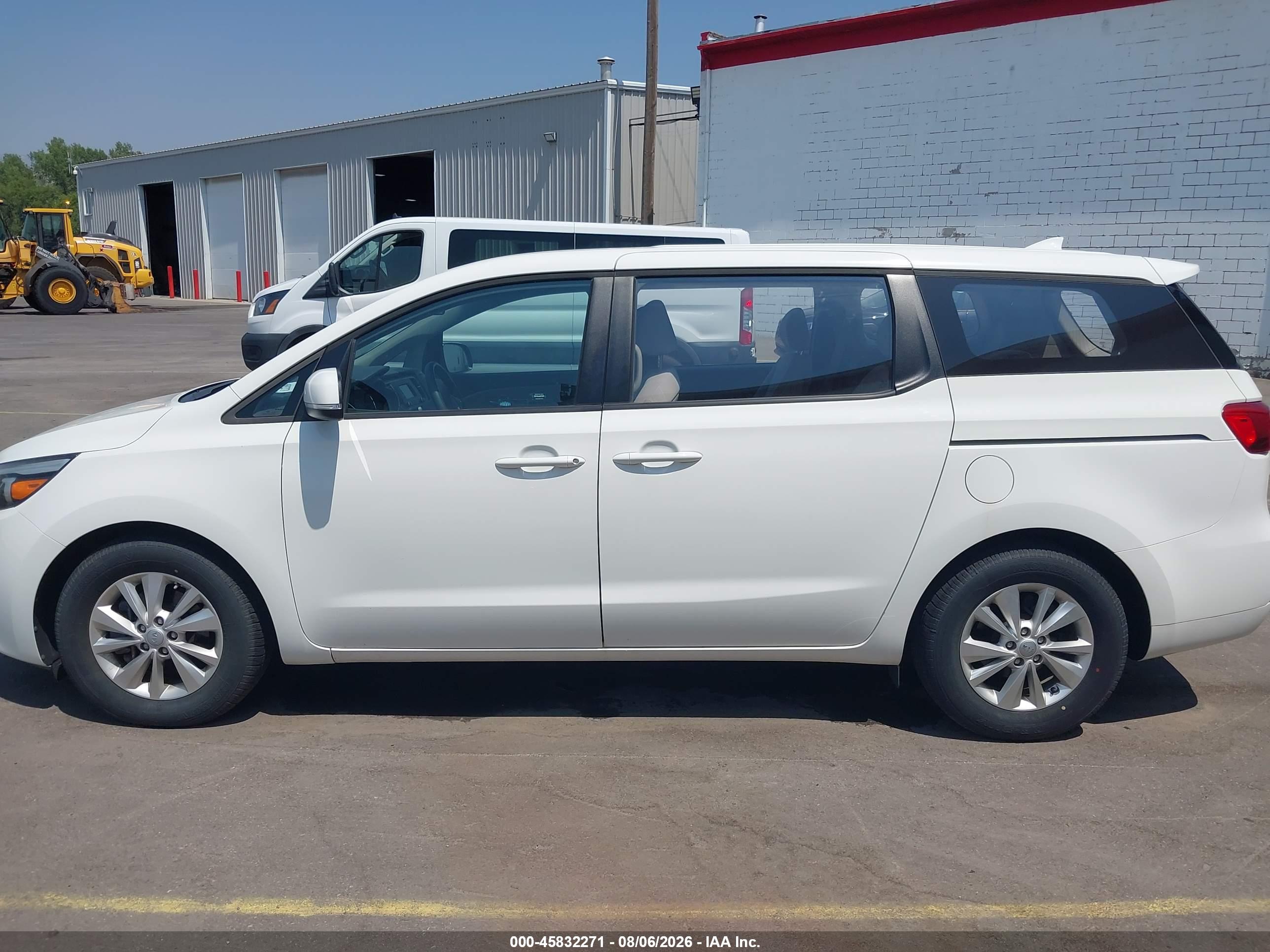 2018 KIA SEDONA L