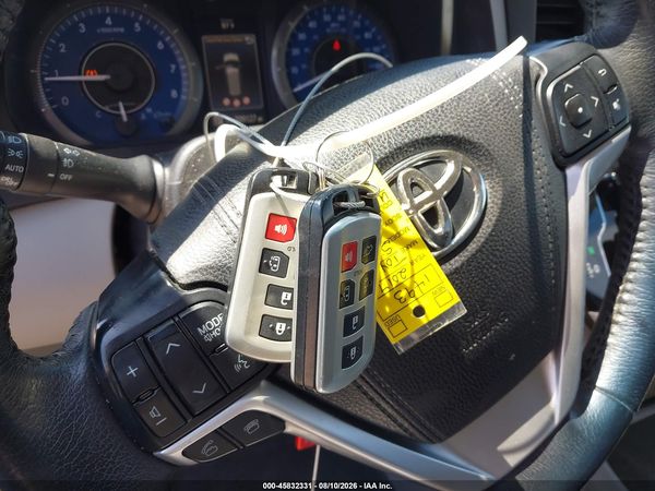 2017 TOYOTA SIENNA XLE 8 PASSENGER