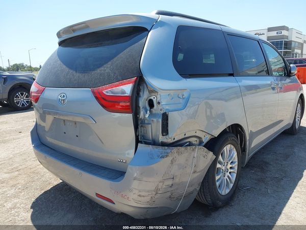 2017 TOYOTA SIENNA XLE 8 PASSENGER