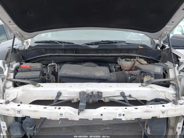 2019 CHEVROLET SILVERADO 1500 RST — I10