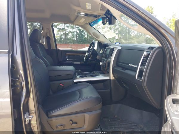 2017 RAM 1500 LARAMIE  4X4 5'7 BOX