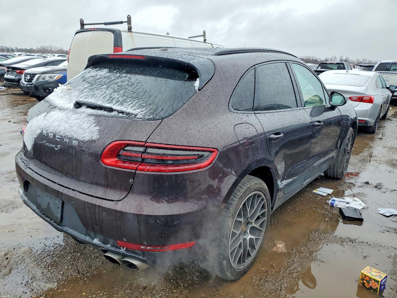 2016 PORSCHE MACAN