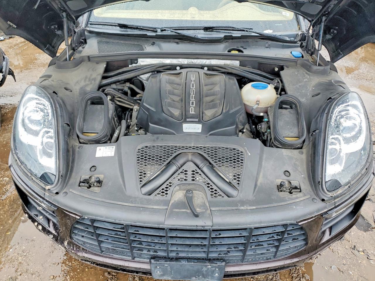 2016 PORSCHE MACAN