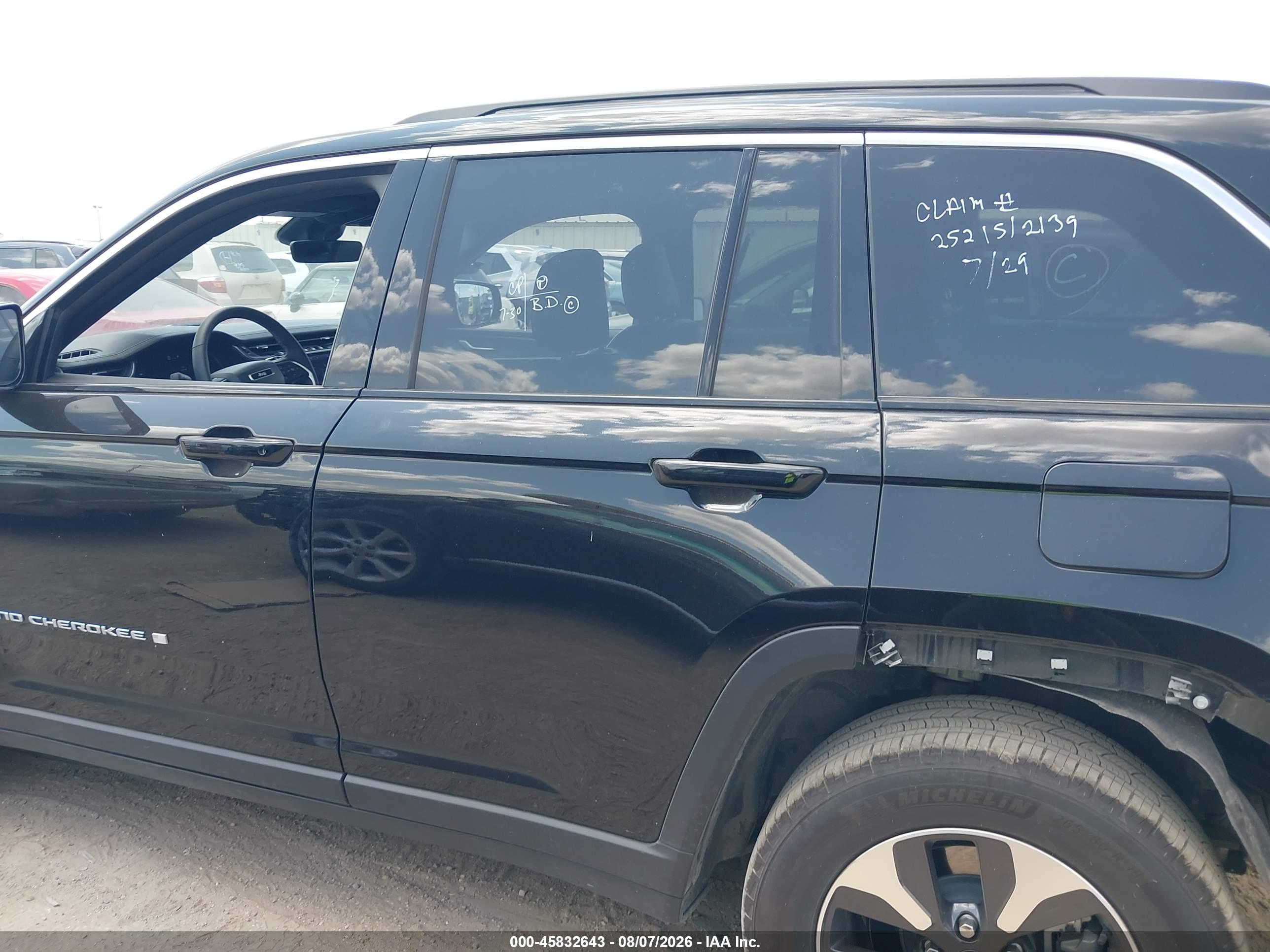 2025 JEEP GRAND CHEROKEE 4XE