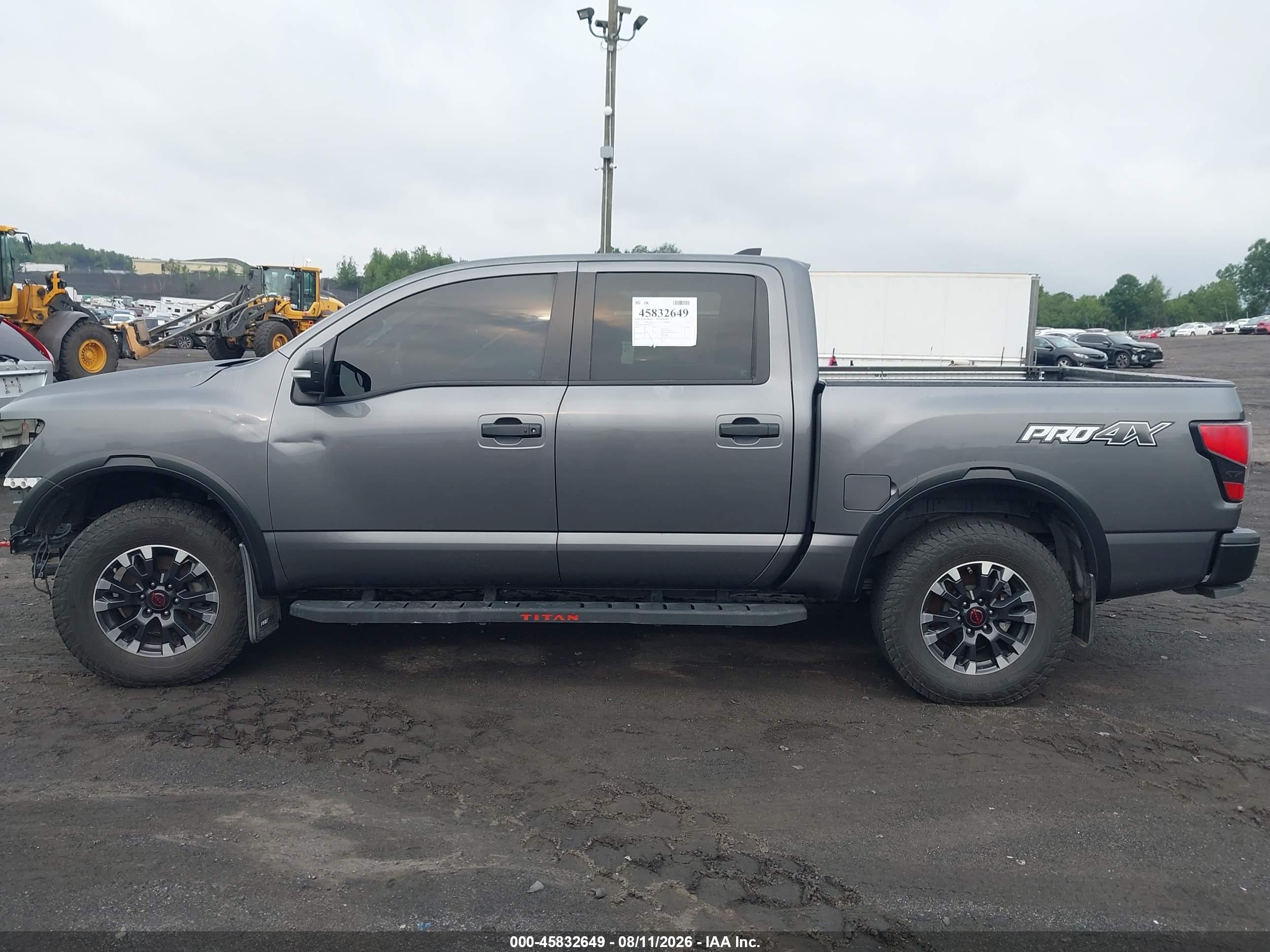 2023 NISSAN TITAN PRO-4X 4X4