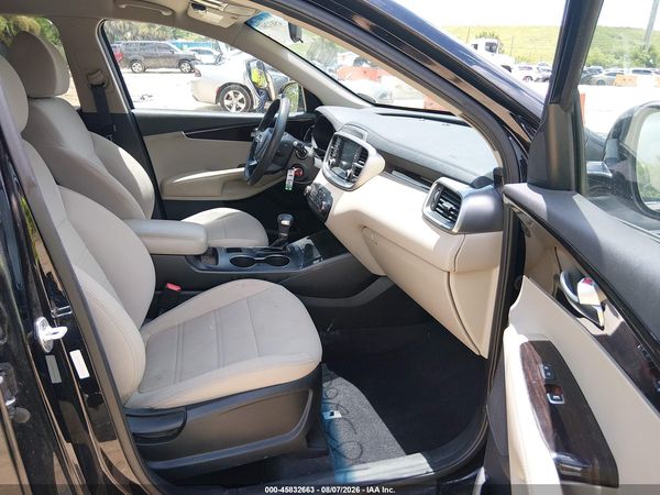 2019 KIA SORENTO 2.4L LX