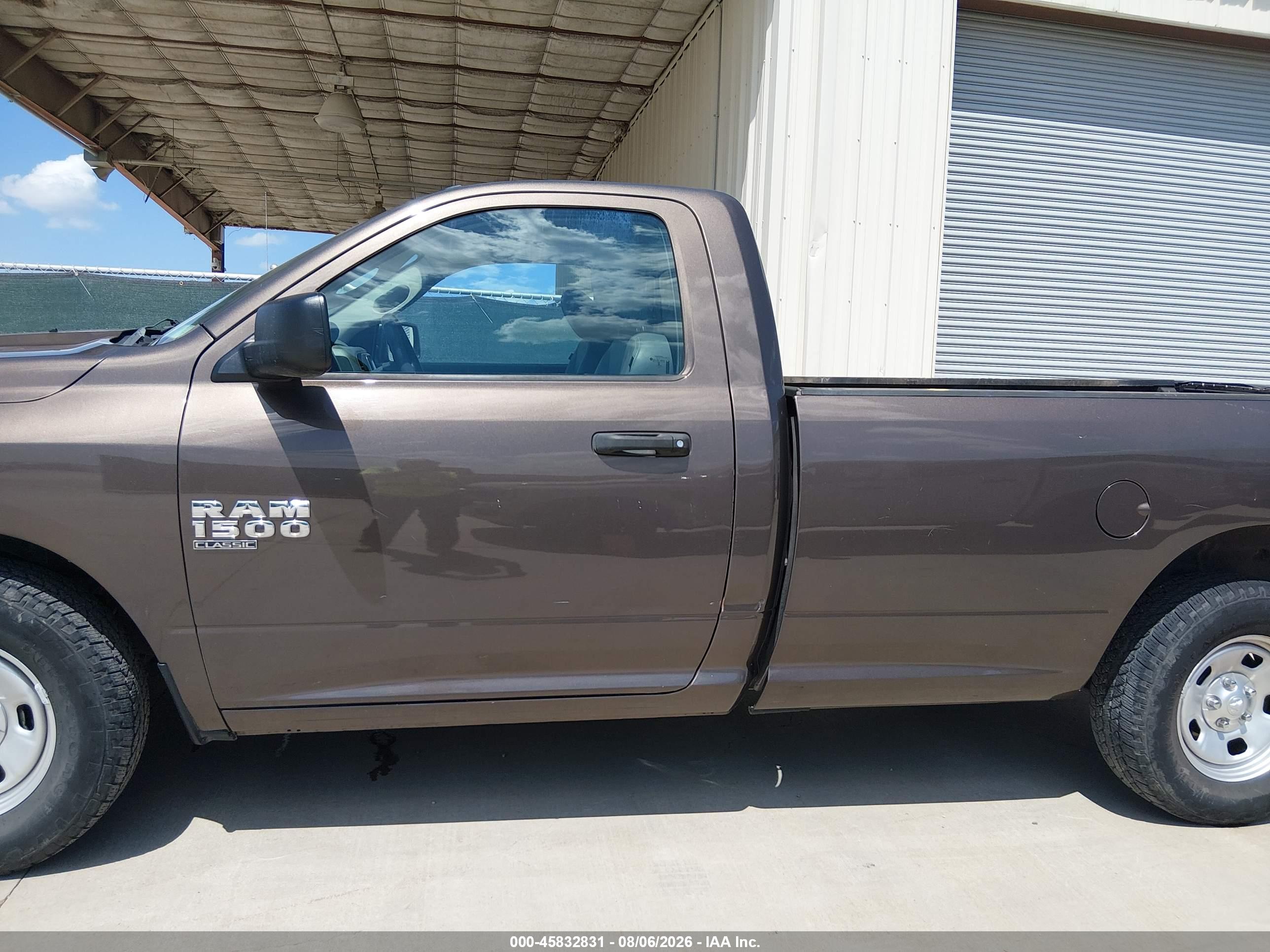 2019 RAM 1500 CLASSIC TRADESMAN  4X2 8' BOX