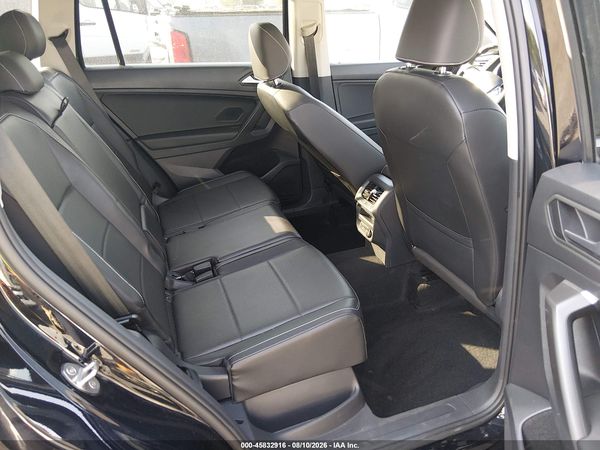2021 VOLKSWAGEN TIGUAN — I8