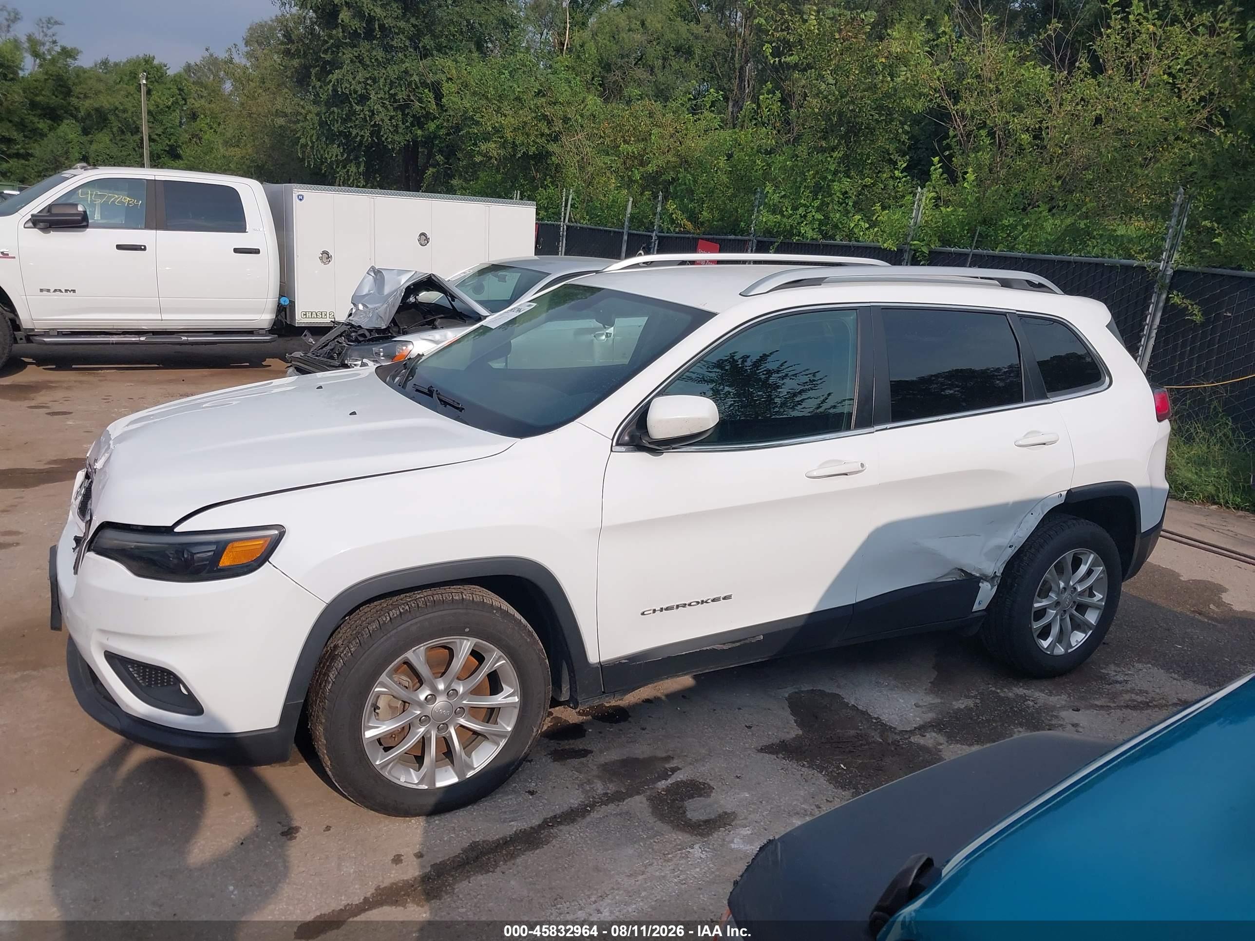 2019 JEEP CHEROKEE LATITUDE FWD