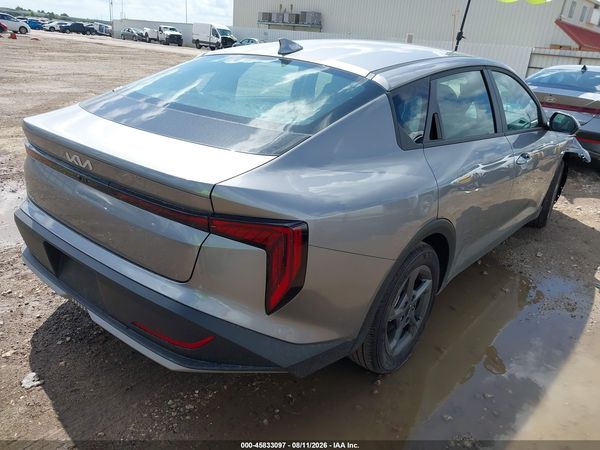 2026 KIA K4 LXS