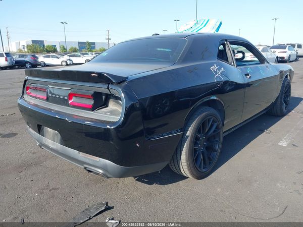 2016 DODGE CHALLENGER SXT