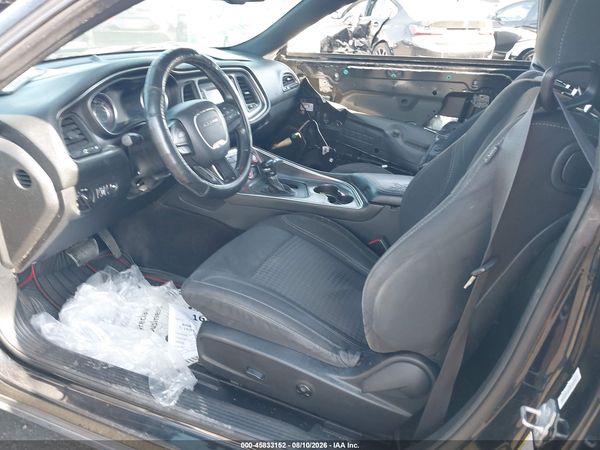 2016 DODGE CHALLENGER SXT