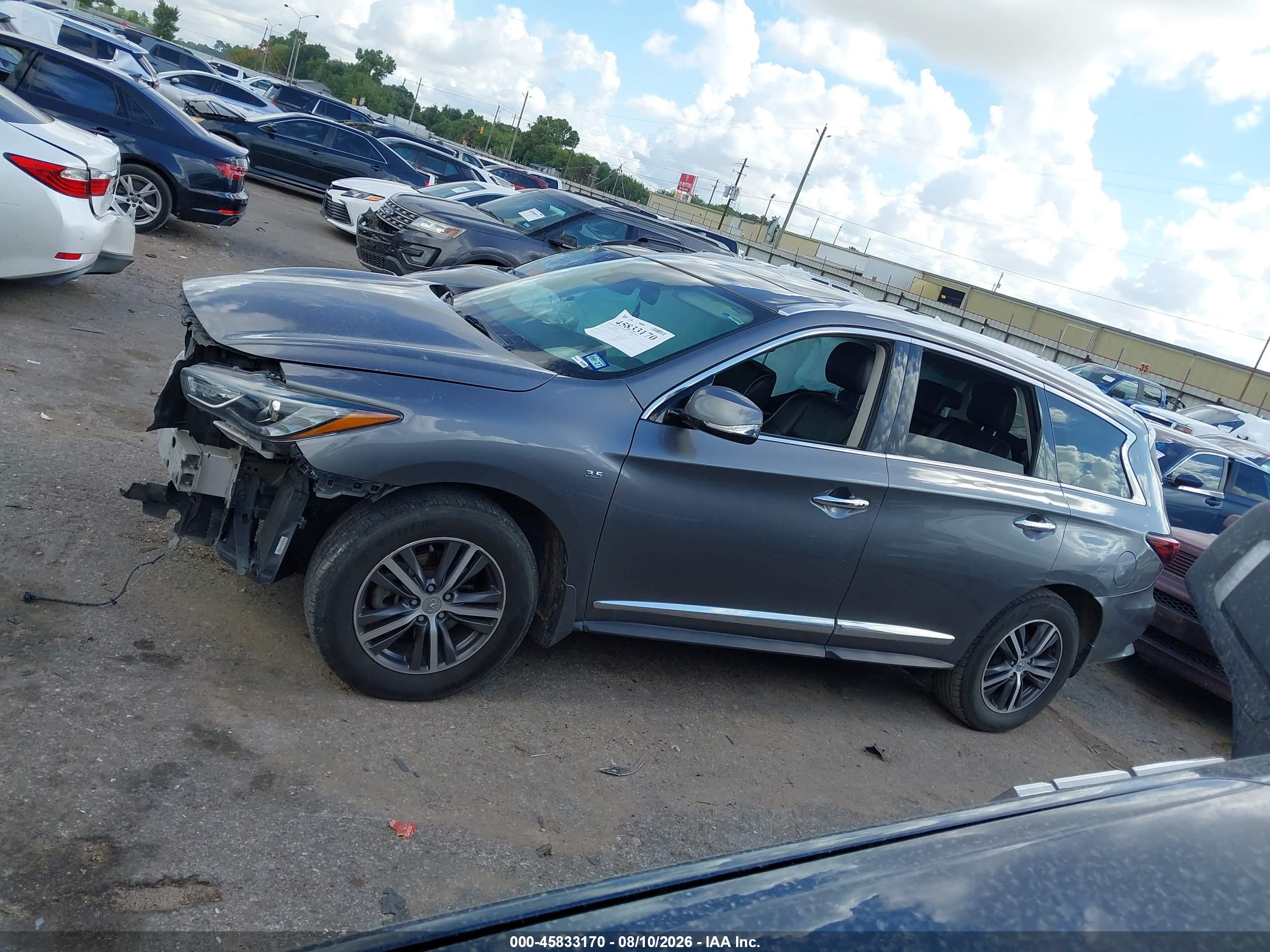 2019 INFINITI QX60 LUXE