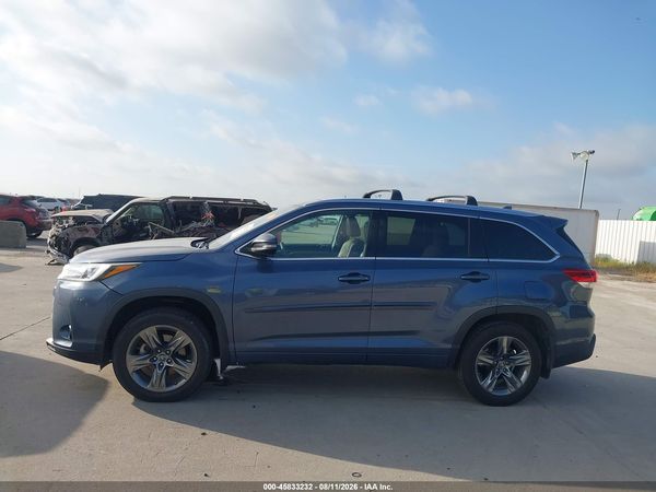 2017 TOYOTA HIGHLANDER LIMITED PLATINUM
