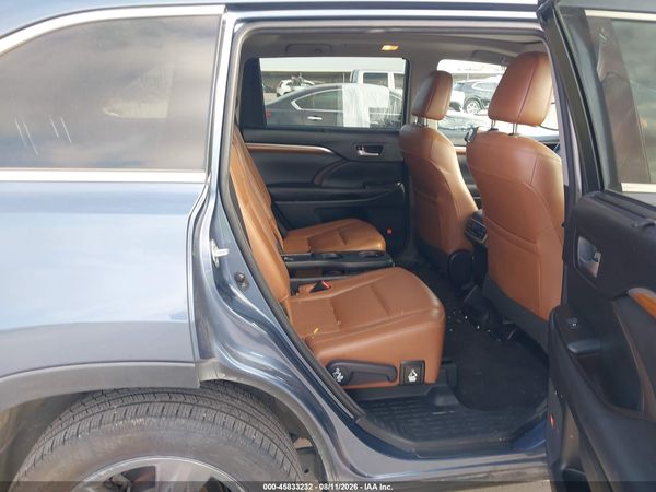 2017 TOYOTA HIGHLANDER LIMITED PLATINUM