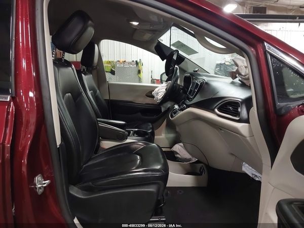 2021 CHRYSLER VOYAGER LXI