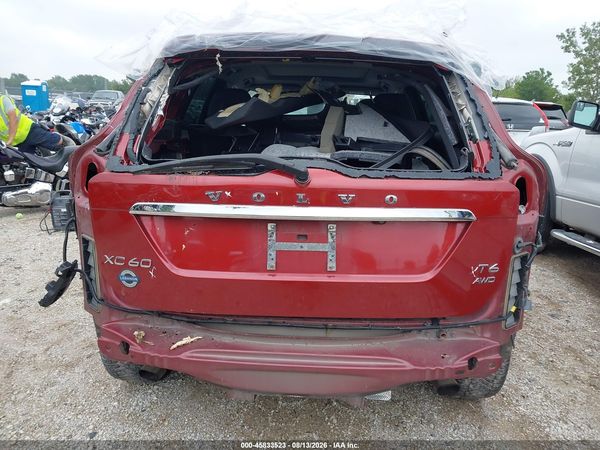 2017 VOLVO XC60 T6 DYNAMIC
